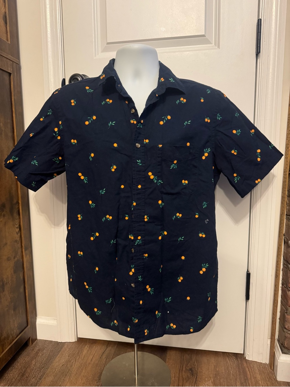 Old Navy Navy Short-Sleeve Button-Down Shirt with Orange Fruit Print